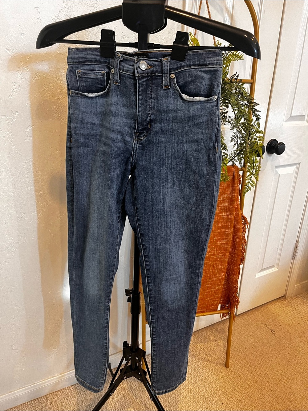 Banana Republic Skinny Jeans in Dark Blue Wash